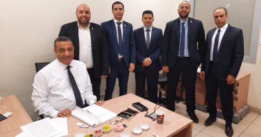 جمارك المطار تحبط تهريب كمية من زيت ومخدر الماريجوانا 

