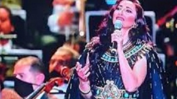 أول تعليق من المطربة أميرة سليم بعد احتفالية نقل المومياوات الملكية