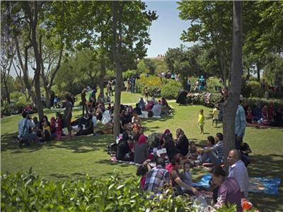 محافظ الجيزة: غلق المراسى النيلية والمراكب العائمة والحدائق والمتنزهات العامة خلال شم النسيم
