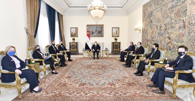 الرئيس السيسي لوزير الخارجية الأمريكي : متمسكون بحقوقنا المائية بشكل قانوني 