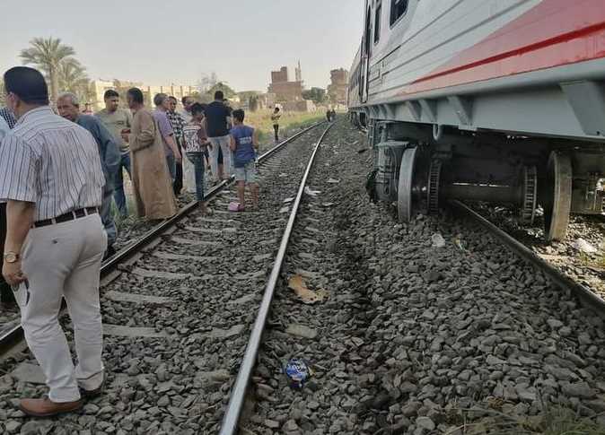 تشغيل خط السكك الحديدية عند ببا في الاتجاهين بعد خروج قطار عن القضبان