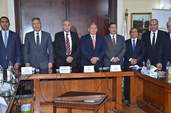 وزير التموين يوقع بروتوكول تعاون مع 3 بنوك لتمويل مشروع توصيل الغاز للمخابز
