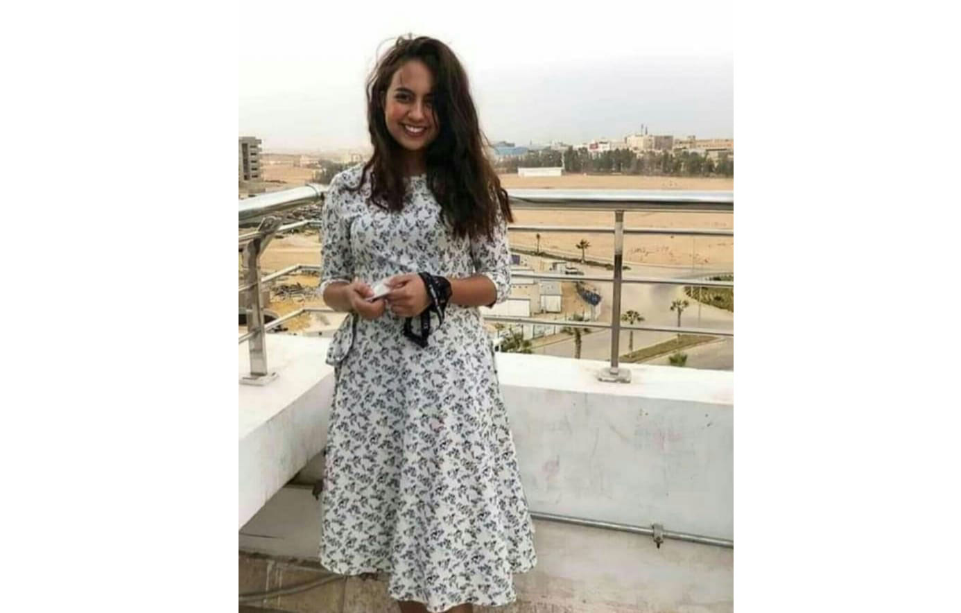 سخرية من طالبة بجامعة طنطا بسبب ذهابها للامتحان بفستان!!