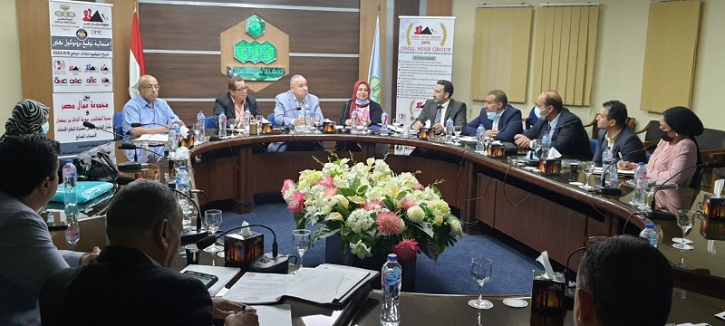 جمعية مستثمرى العاشر من رمضان تبحث رفع كفاءة المناطق الصناعية مع رئيس جهاز المدينة