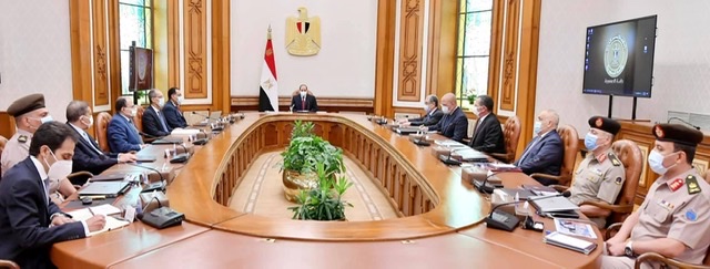 الرئيس يوجه بالمتابعة الدورية الدقيقة لمختلف الأعمال الإنشائية والمشروعات بالعاصمة الإدارية 