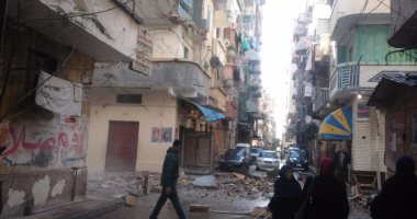 إصابة 3 أشخاص فى انهيار شرفة غرب الإسكندرية 
