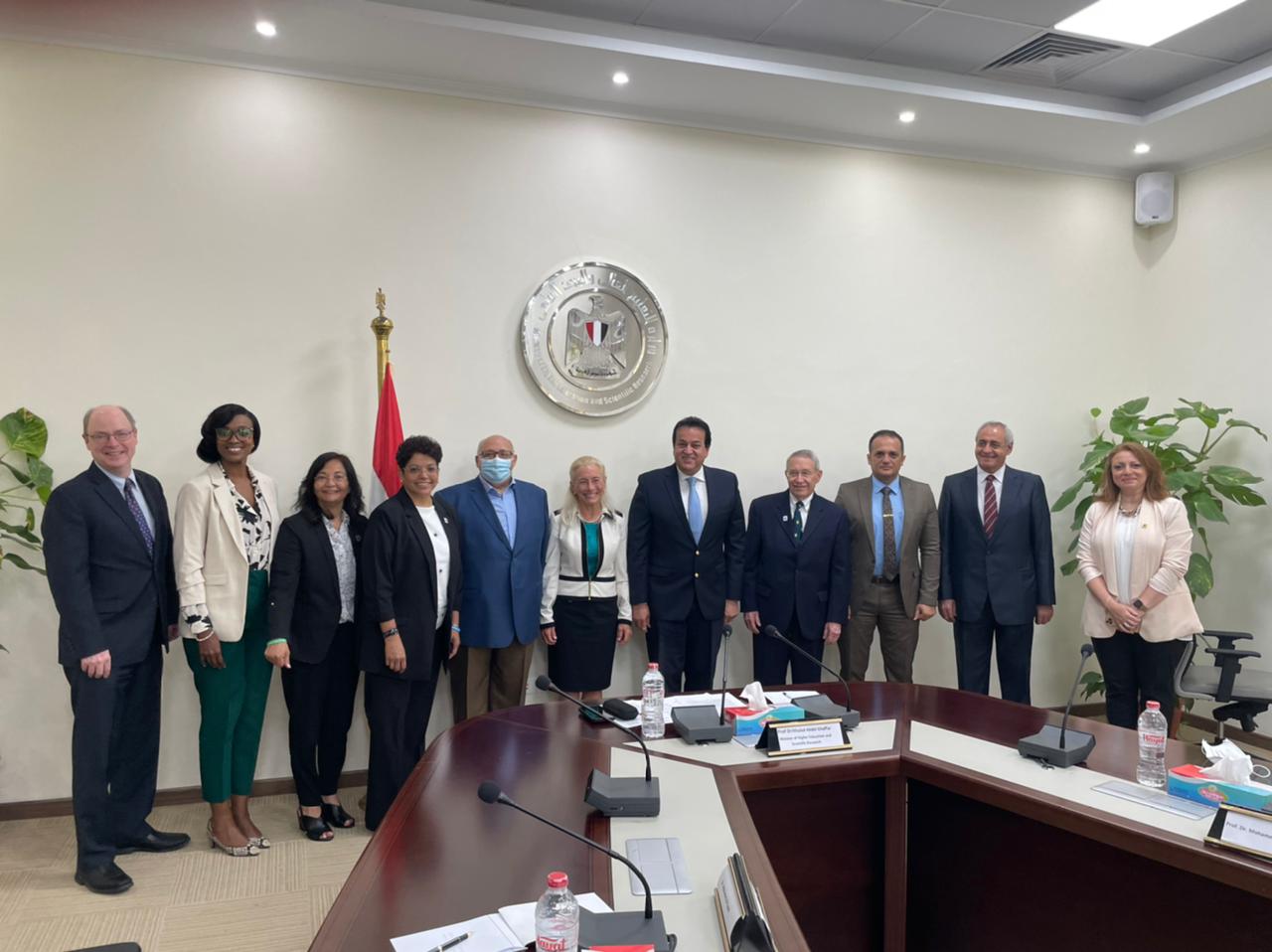 وزير التعليم العالى يبحث إنشاء فرع لجامعة نيوجيرسى سيتى الأمريكية بالعاصمة الإدارية