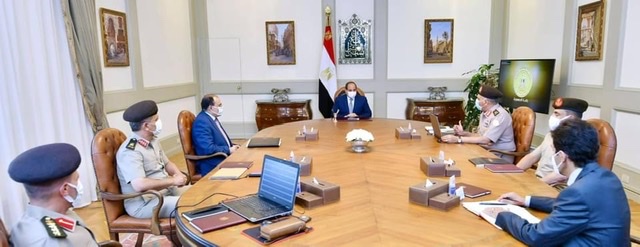 الرئيس السيسي يطلع على مخطط رفع كفاءة وتوسعة طريق صلاح سالم