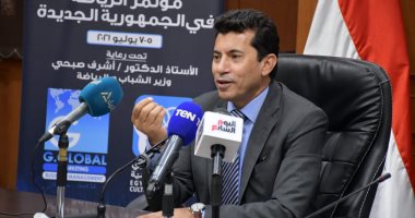 وزير الرياضة يُسلم 265 دراجة كهربائية للشباب ضمن مبادرة 