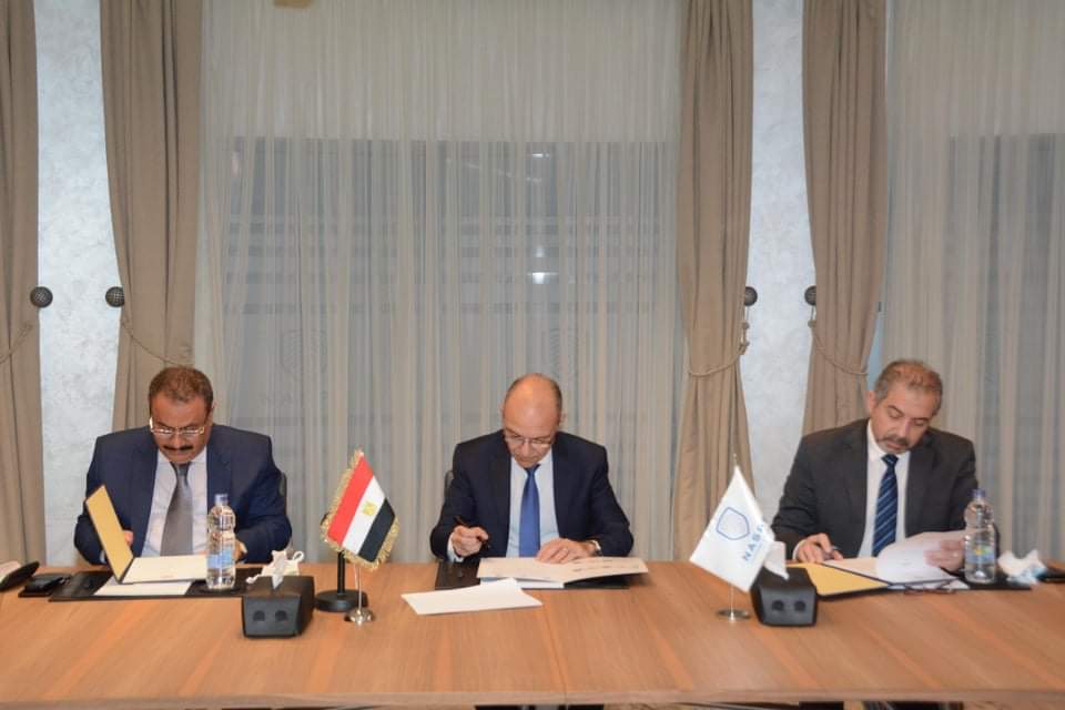 مجمع الإصدارات المؤمنة والذكية يوقع بروتوكول تعاون مع وزارة المالية