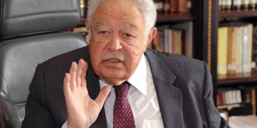 نقيب المحامين ينفي غلق نظام العلاج عن شمال الجيزة

