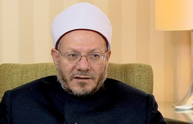 مفتي الجمهورية يشكر الرئيس السيسي على تمديد خدمته لمدة عام