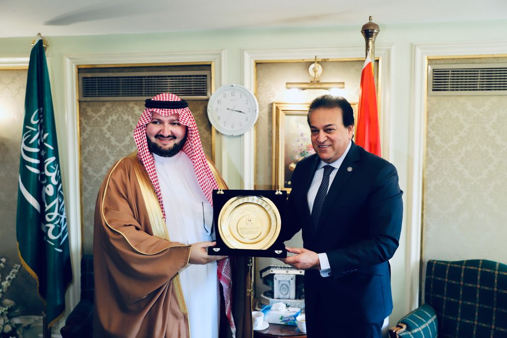 وزير التعليم العالي يستقبل الأمير عبدالعزيز بن طلال بن عبدالعزيز لدعم آليات التعاون 
