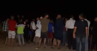 الإنقاذ النهرى بكفر الشيخ وأهالى برج مغيزل يبحثان عن جثمان طالب بنهر النيل 
