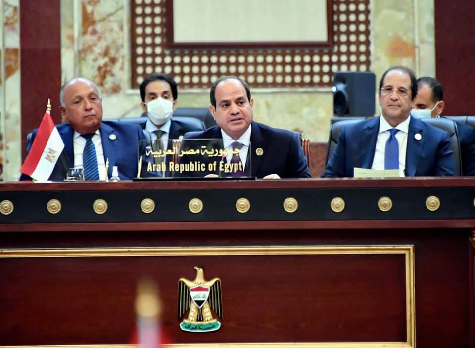 بالفيديو والصور.. تفاصيل يوم حافل باللقاءات للرئيس السيسي خلال مشاركته فى مؤتمر  
