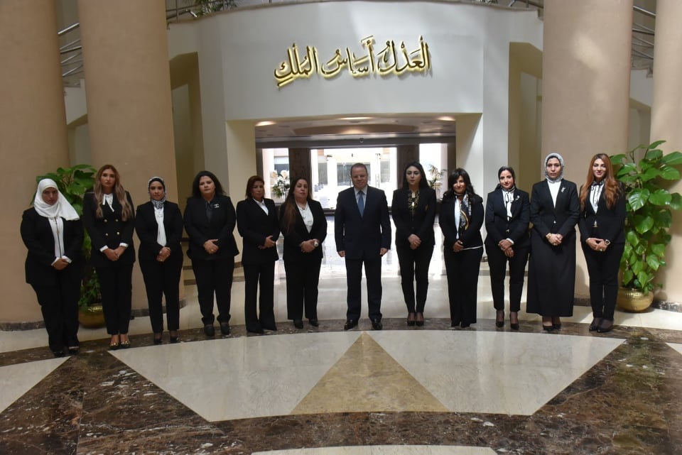النائب العام يلتقي بعضوات النيابة العامة الجديدات

