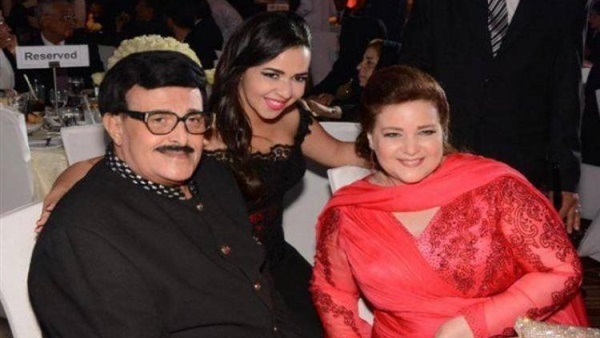 أول تعليق لـ إيمي سمير غانم بعد وفاة دلال عبد العزيز: رب أرحمهما كما ربياني صغيرا