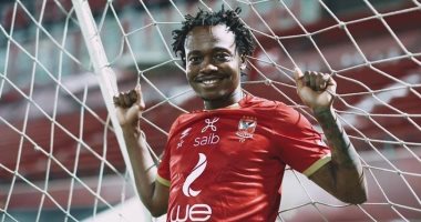 الأهلى يدرس إرسال تقرير طبى للاعتذار عن انضمام بيرسى تاو لمنتخب جنوب إفريقيا