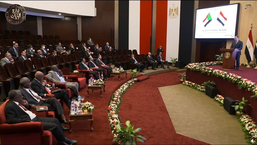 المستشار حمادة الصاوي يستقبل نظيره السوداني بمكتب النائب العام بالقاهرة


