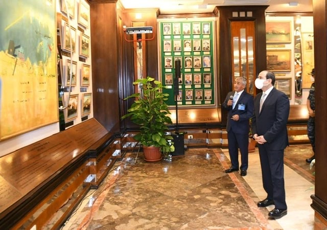 بالصور.. السيسي يتفقد متحف ميناء الإسكندرية البحري والقاعة التاريخية
