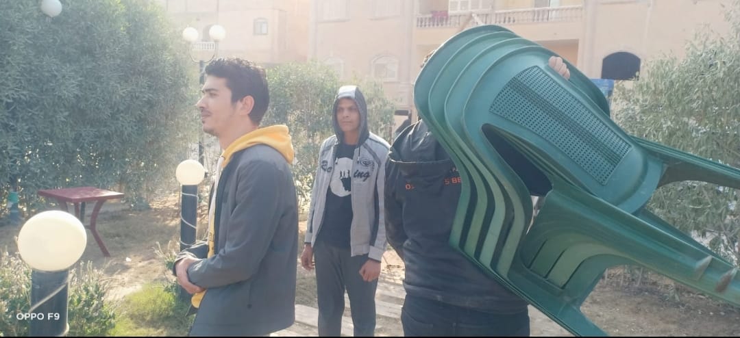 ازالة ١٧٠٠ حاله إشغال ومخالفات من مقاهي ومحال بحدائق الاهرام
