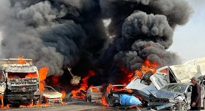 النيابة العامة تحقق في وفاة شخص وإصابة ثمانية آخرين بحادث مروري بالطريق الدائري الأوسطي