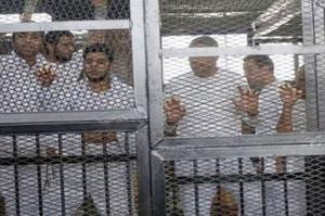 السجن المؤبد لـ 3 متهمين و 15 عاما لاثنين وبراءة ٧ في قضية خلية داعش إمبابة


