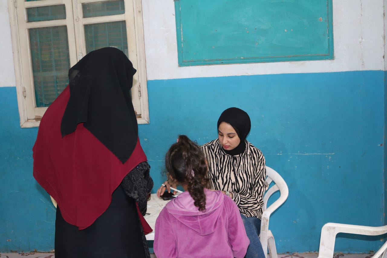 قافلة طبية مجانية لجامعة جنوب الوادي فى دشنا بشمال قنا تناظر 581 حالة مرضية

