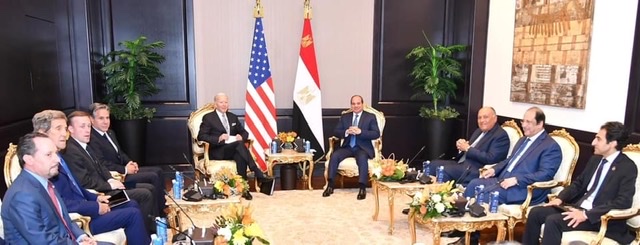 بالصور.. تفاصيل لقاء السيسي والرئيس الأمريكي في شرم الشيخ 