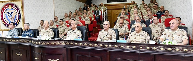 وزير الدفاع يشهد مشروع مراكز القيادة التعبوى 