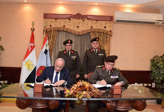 القوات المسلحة توقع عقد تعاون مشترك مع الشركة المصرية للأقمار الصناعية 