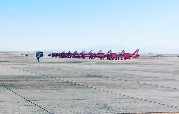 وصول فريق الألعاب الجوية البريطانى إلى إحدى القواعد المصرية للمشاركة فى عرض جوى بمدينة سهل حشيش