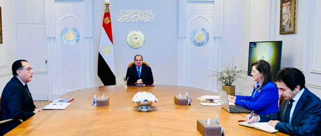  السيسى يتابع المؤشرات الاقتصادية فى ضوء استمرار تداعيات الأوضاع العالمية