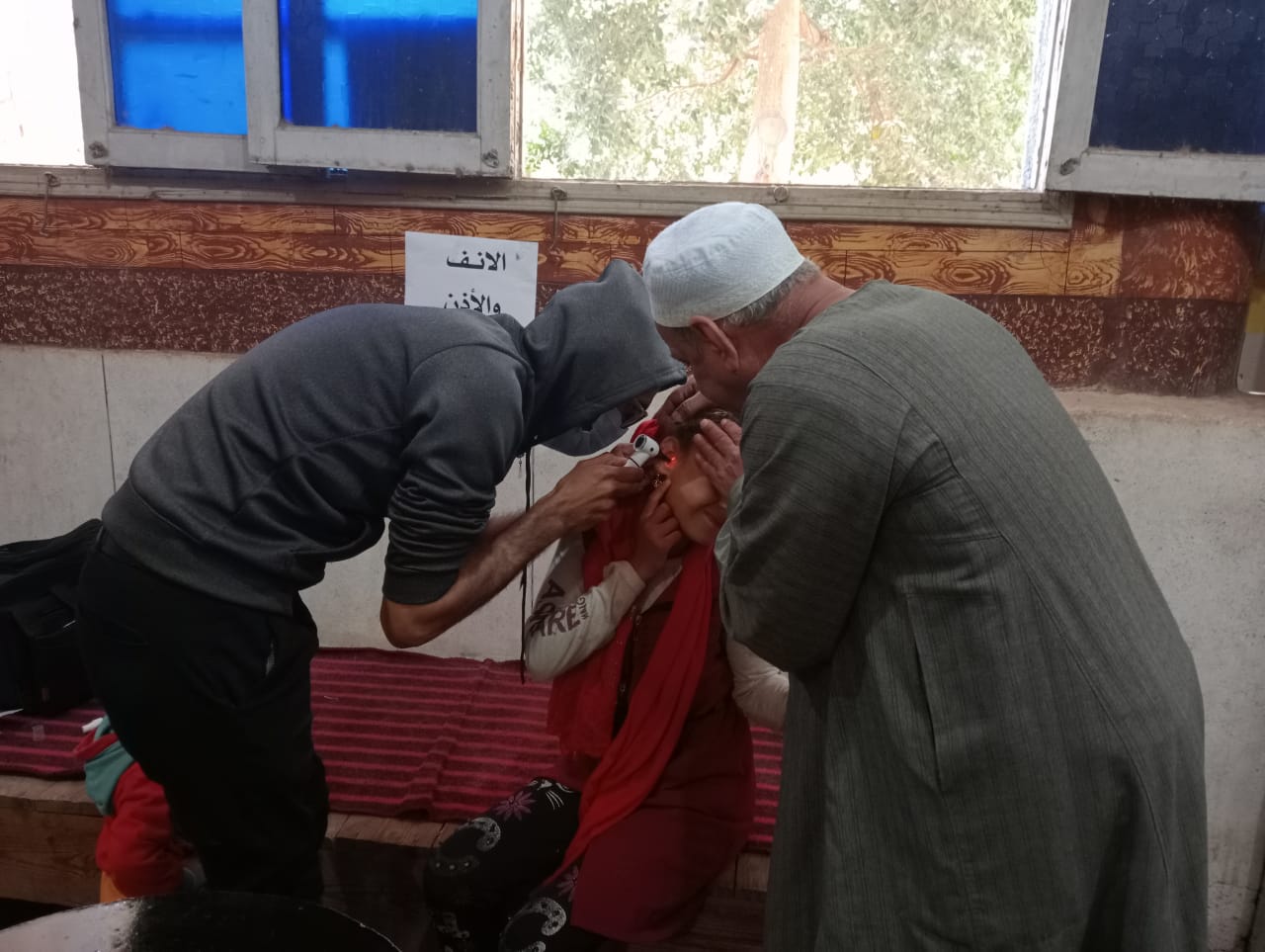 مناظرة 522 حالة بقافلة جنوب الوادى الطبية لقرية المعيصره بدشنا

