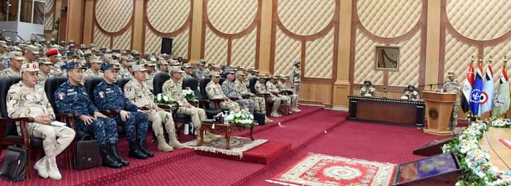 وزير الدفاع يشهد المرحلة الرئيسية لمشروع مراكز القيادة التعبوى 