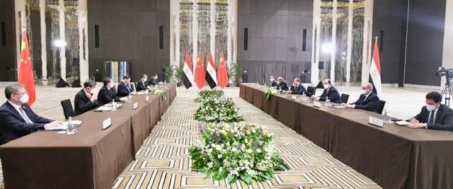 السيسي والرئيس الصيني يبحثان أوجه التعاون الثنائي بين البلدين