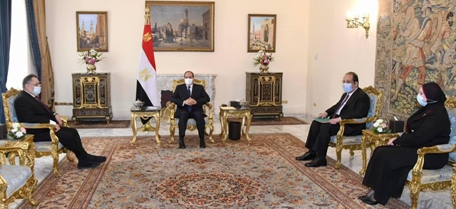 السيسى لرئيس غرفة تجارة الكويت: علاقاتنا تاريخية راسخة على جميع الأصعدة