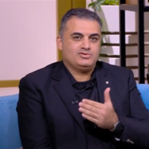 ١٠ آلاف جنيه غرامة لمذيع تليفزيوني سب مستشارا بألفاظ خادشة عبر 