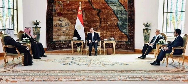الرئيس السيسي يستقبل رئيس مجلس الأمة الكويتي