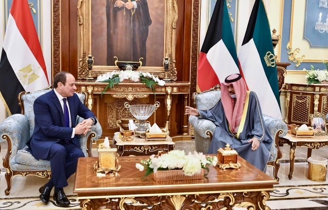 الرئيس السيسي يلتقي أمير دولة الكويت 