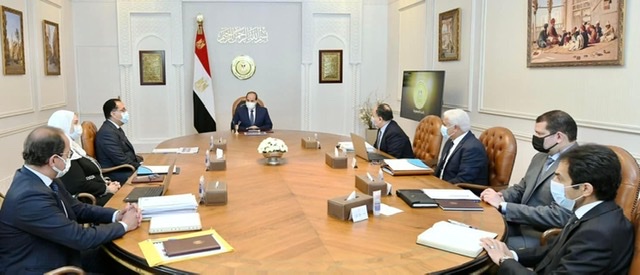 السيسي يطلع على مشروع موازنة العام المالي القادم 2022-2023