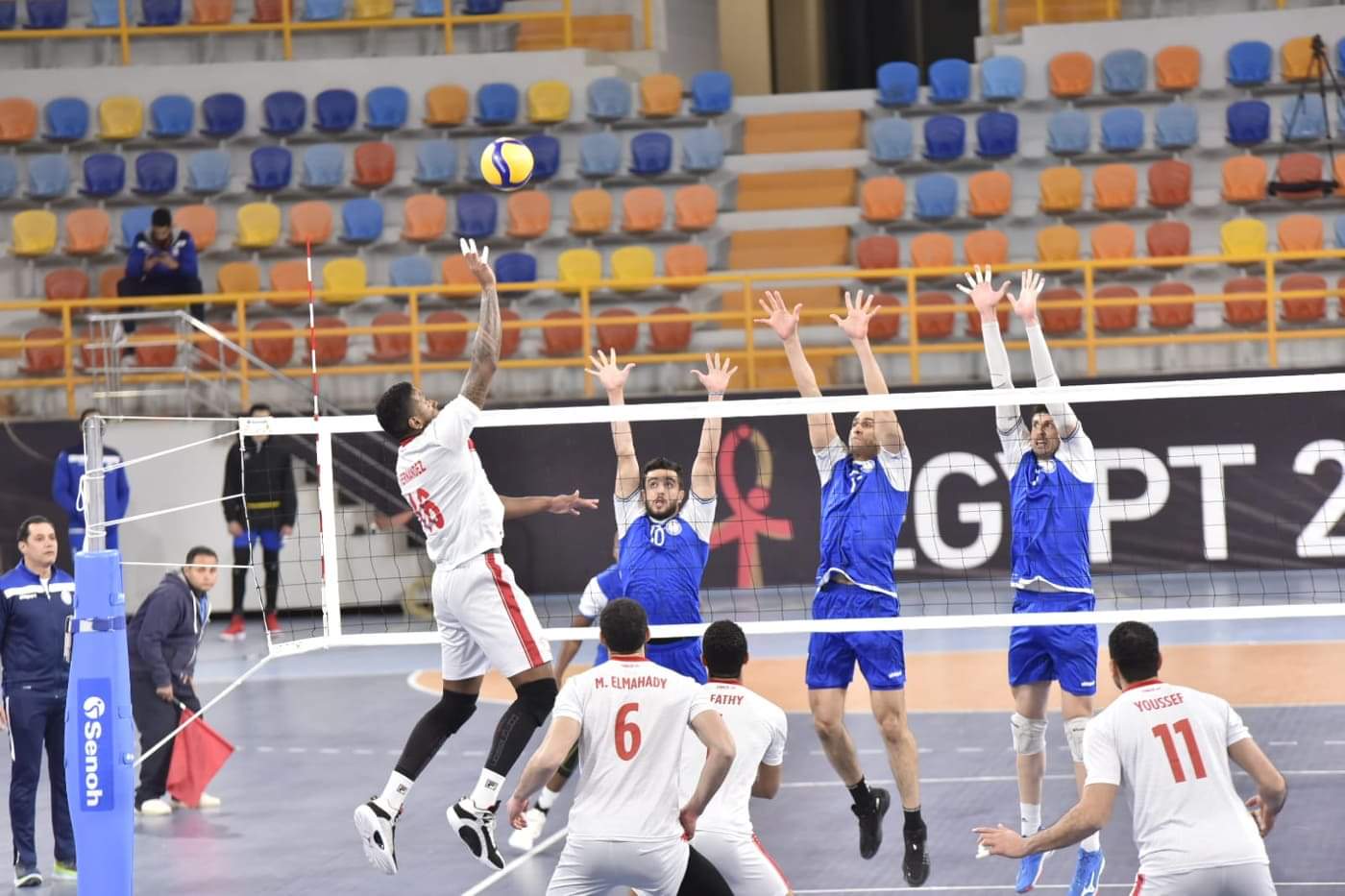 طائرة الزمالك يهزم سموحه في ربع نهائي الدوري 
