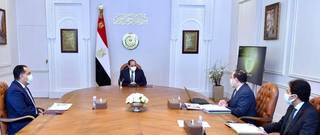 السيسي يوجه بمواصلة تطوير جهود الدولة لتحقيق الاستفادة الاقتصادية من البترول والغاز الطبيعي