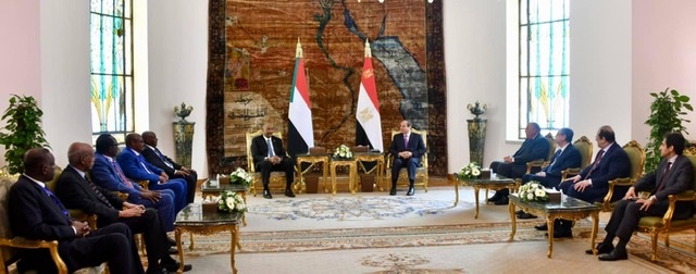 في بيان مشترك.. السيسي والبرهان يؤكدان أهمية تعزيز العلاقات الاقتصادية وزيادة التبادل التجاري