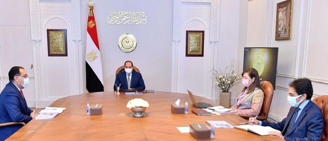 السيسي يوجه بالتوسع في تطبيق جائزة التميز الحكومي لمزيد من القطاعات والمؤسسات

