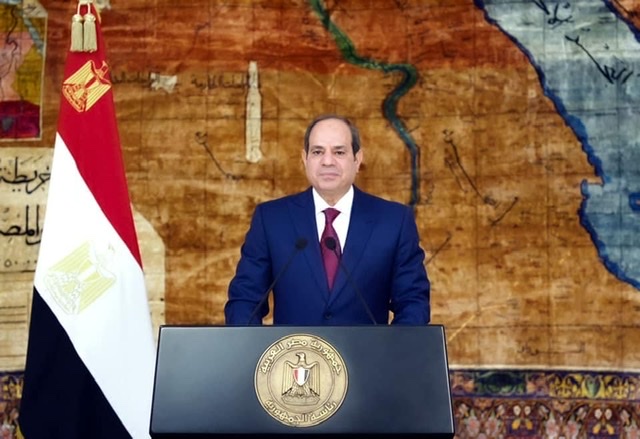 نص كلمة الرئيس السيسي في عيد العمال : أحسنوا العمل وستجدونني بجانبكم