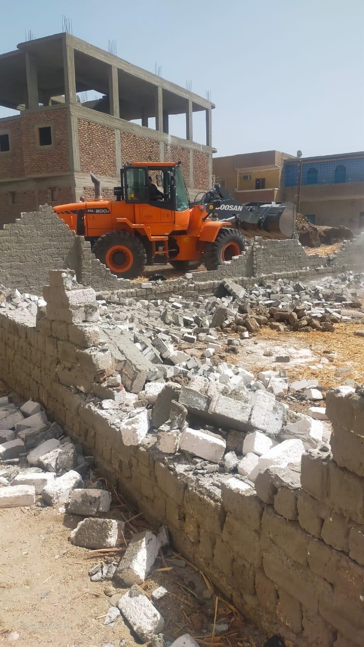 لليوم الثالث على التوالي ُ استمرار مواجهة التعديات  على الأراضي  الزراعية  بالاقصر 