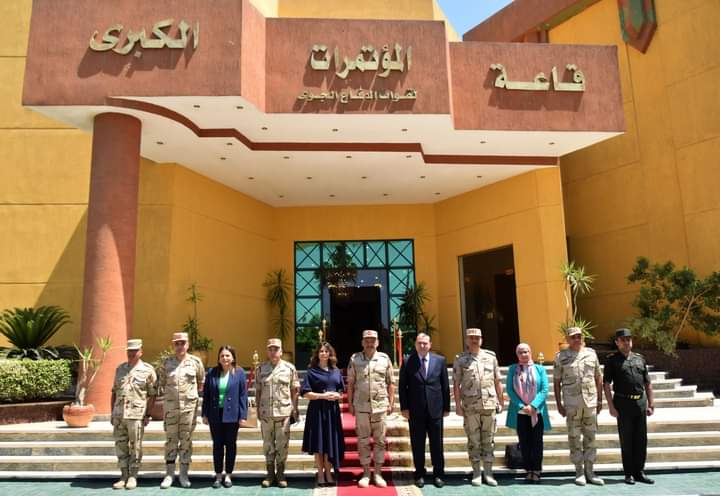 القوات المسلحة تنظم ندوة تثقيفية بالتعاون مع وزارتى المالية والتنمية المحلية