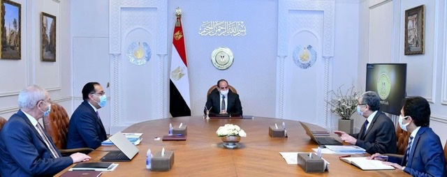السيسي يوجه بالاهتمام العالمي المتنامي بمشروعات الهيدروجين الأخضر