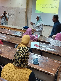ندوة عن الصحه والسلامة المهنية بتمريض جنوب الوادى